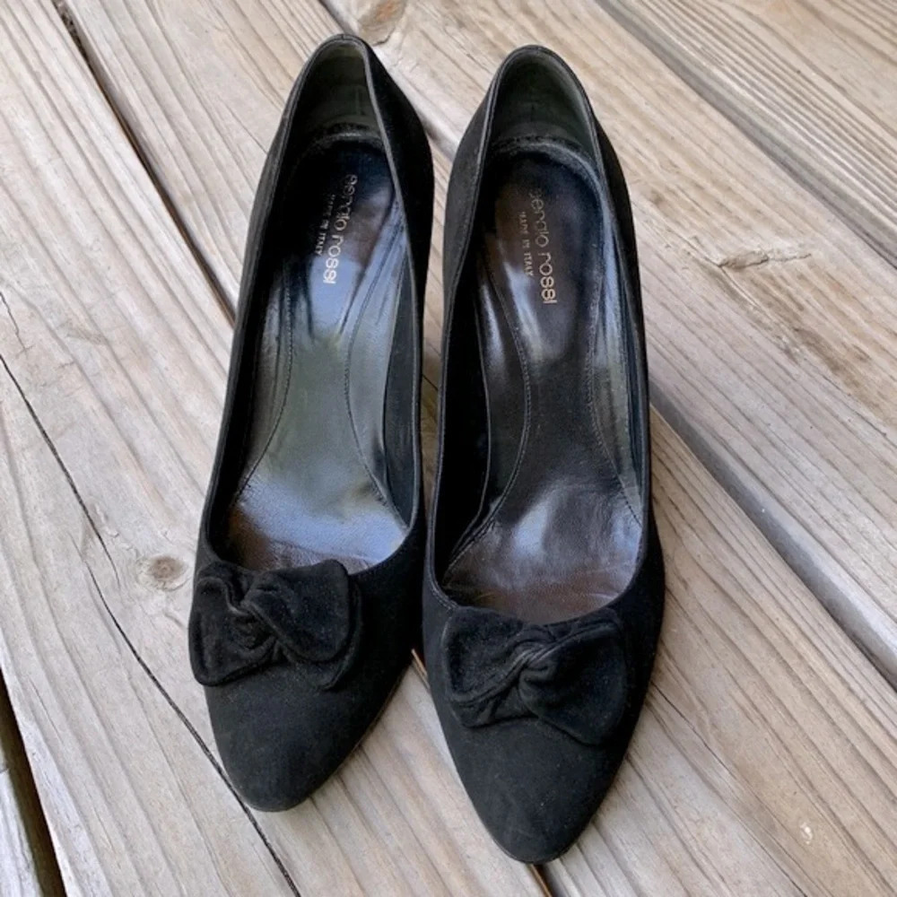 Sergio Rossi size 41 black suede bow wedge heels made in Italy